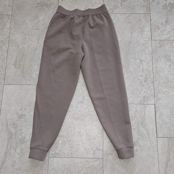 NWT Nike 24.7 Impossibly Soft Women's Taupe Jogger Pants Small - Picture 2 of 5